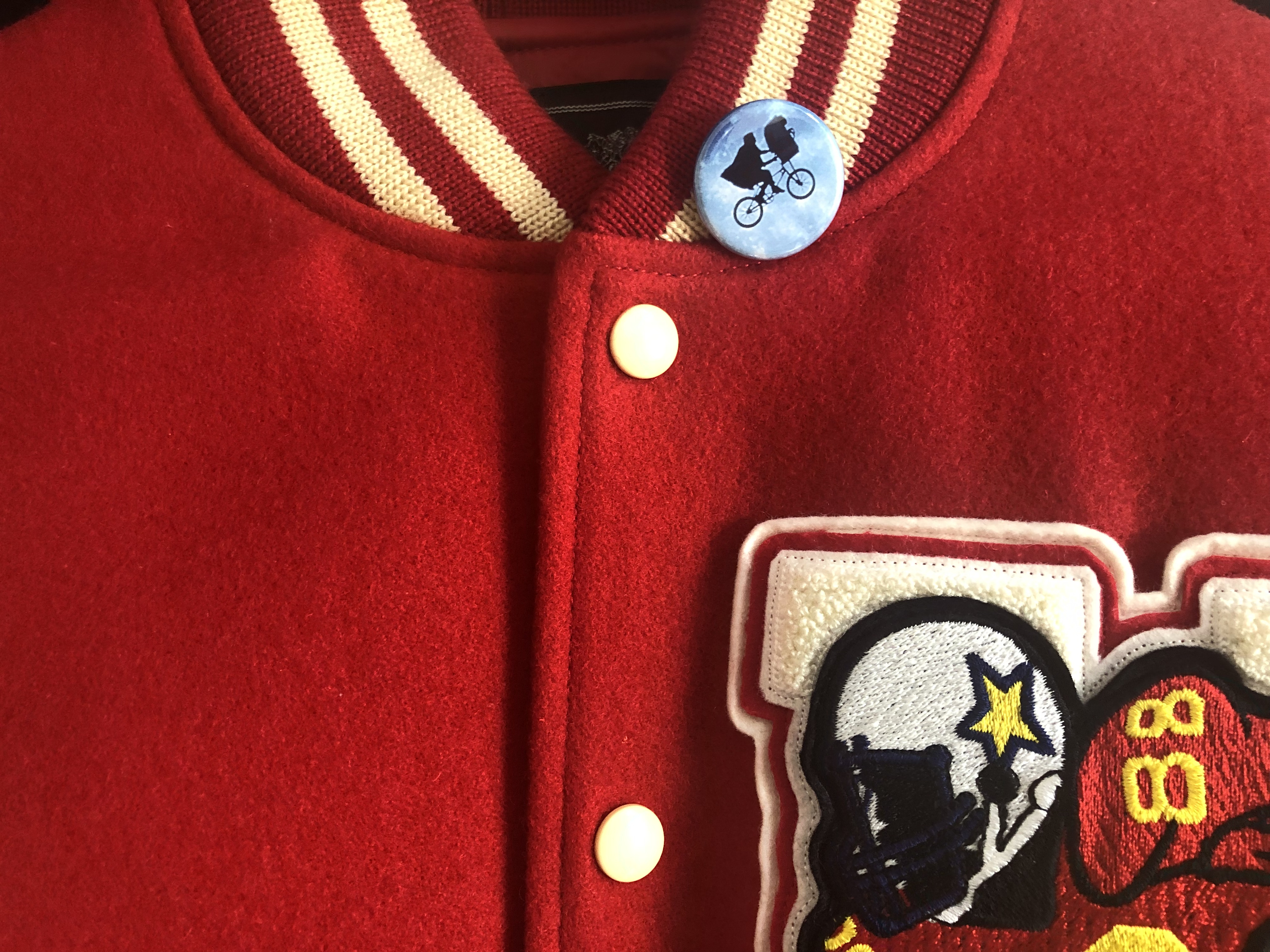 MJが愛した謎のピンバッジを探せ！ – IN THE CLOSET OF TAKUTO